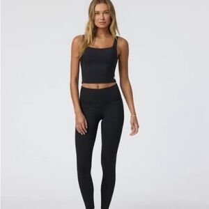 Vuori Inversion Rib Support Tank and Legging set